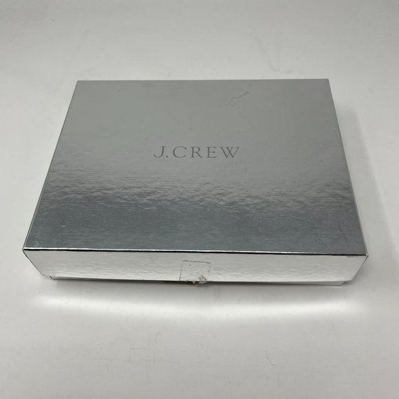 NWT J.Crew Rosette White‎ Floral Statement Necklace - Picture 10 of 10